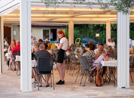 RESTAURANT, PIZZERIA, BAR